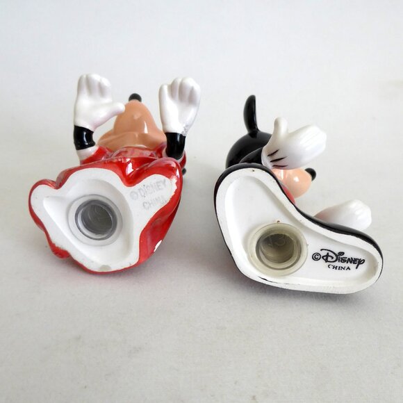 VINTAGE DISNEY MICKEY MINNIE MOUSE HOLDING HANDS CERAMIC SALT PEPPER SHAKER SET - Picture 8 of 13